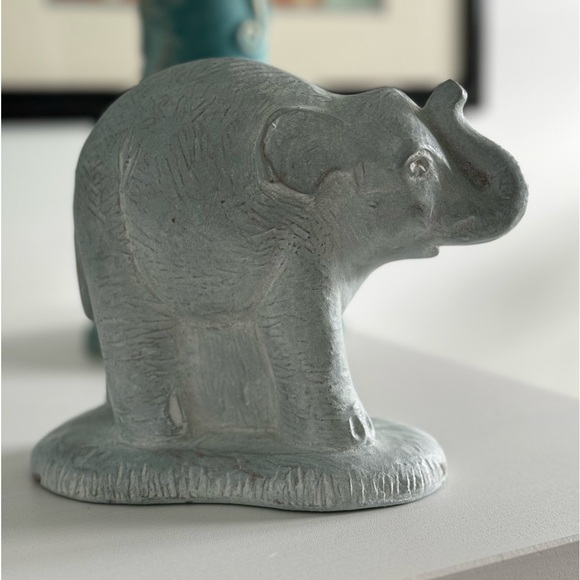 Isabel Bloom Baby Elephant from 2000 Signed by the Artist - Picture 1 of 9